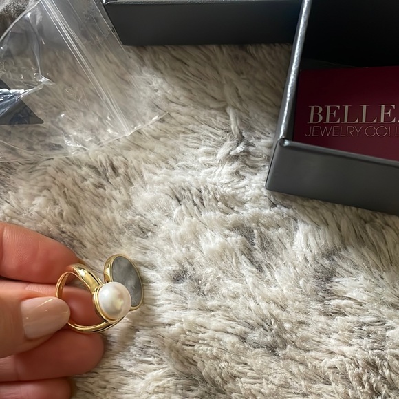 Bellezza 50 Lira Coin and Cultured Pearl Bypass Ring - Picture 3 of 6